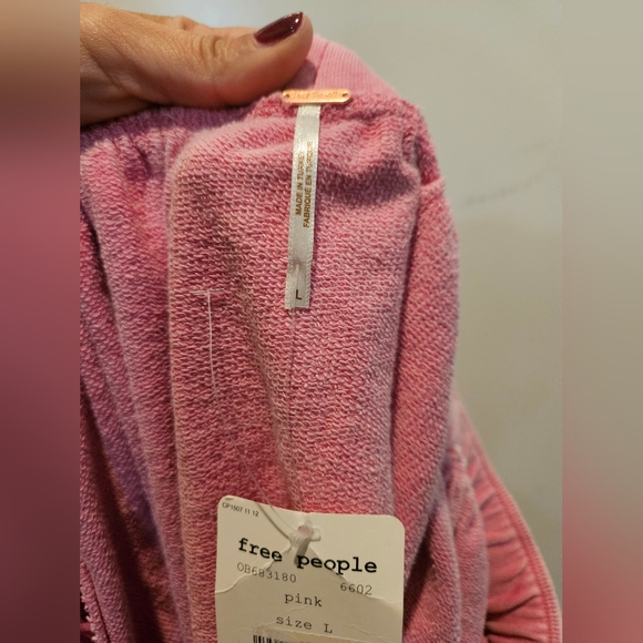 NWT Free People Kiss Me Sweatshirt - Picture 4 of 6